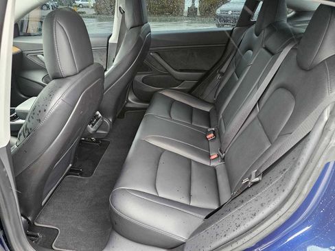 Used 2018 Tesla Model 3 Long Range image 16