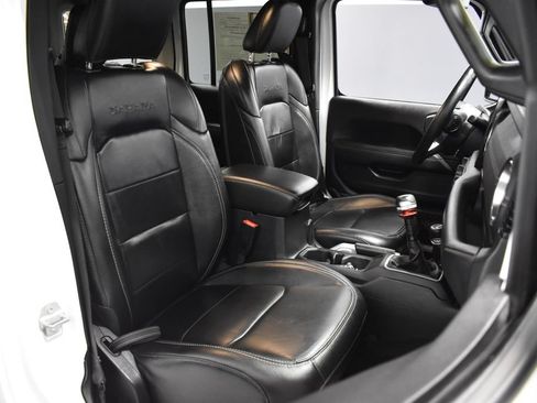 Used 2020 Jeep Wrangler Unlimited Sahara AWD/4WD image 14