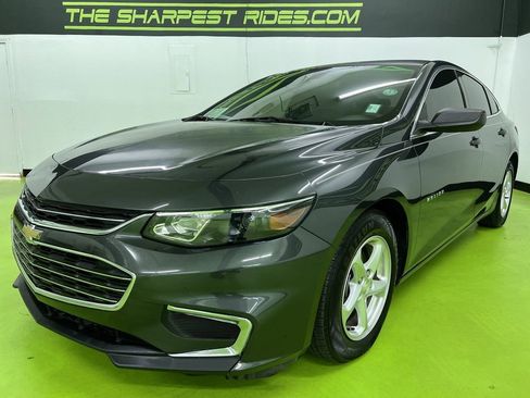 Used 2017 Chevrolet Malibu LS FWD image 5