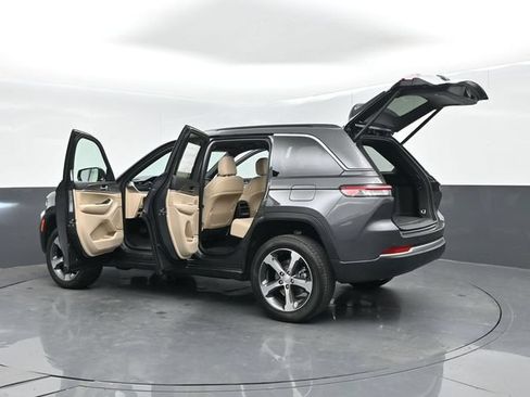 New 2026 Jeep Grand Cherokee Limited RWD image 62