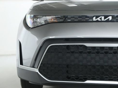 Used 2023 Kia Soul LX FWD image 7