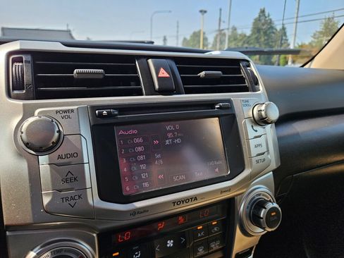Used 2012 Toyota 4Runner Limited AWD/4WD image 24