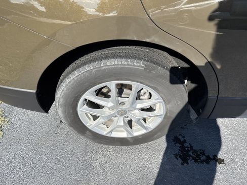 Used 2024 Chevrolet Equinox LT image 11