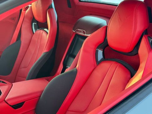 Used 2024 Chevrolet Corvette Stingray Premium Conv w/ Battery Protection Package image 20