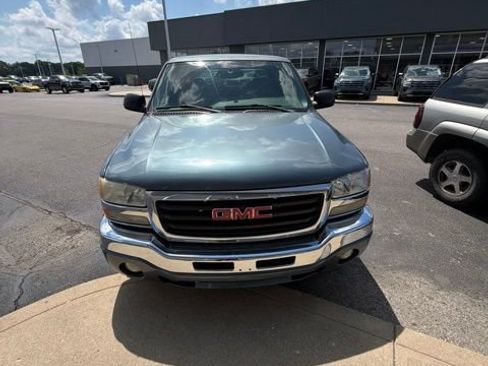 Used 2006 GMC Sierra 1500 SLE w/ Sierra Special Edition RWD image 3