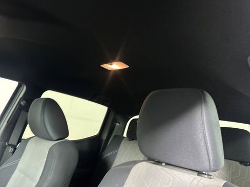 Used 2023 Toyota Tacoma TRD Off-Road image 12