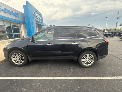 Used 2015 Chevrolet Traverse LT w/ Style and Technology Package FWD image 5