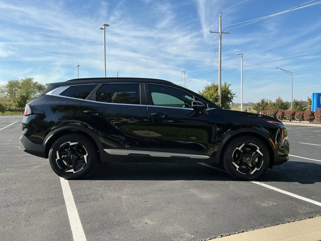 Used 2026 Kia Sportage EX w/ EX Panorama Roof Package FWD image 14