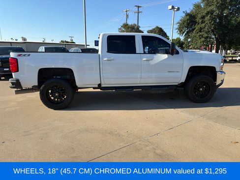 Used 2019 Chevrolet Silverado 2500 LT AWD/4WD image 4