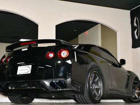 Used 2013 Nissan GT-R Black Edition AWD/4WD image 85