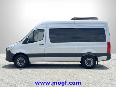 Used 2024 Mercedes-Benz Sprinter 2500 image 23