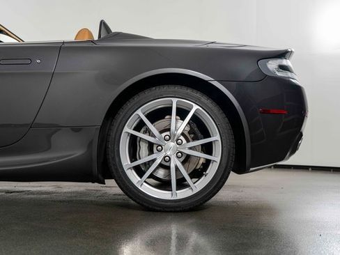 Used 2010 Aston Martin V8 Vantage Roadster image 13