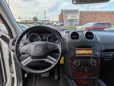 Used 2010 Mercedes-Benz ML 350 2WD image 34