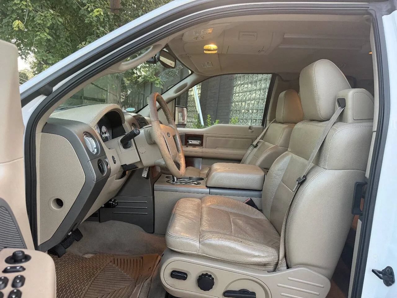Used 2005 Ford F150 Lariat AWD/4WD image 24