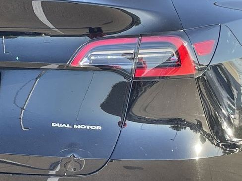 Used 2021 Tesla Model Y Long Range image 6