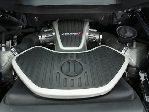 Used 2013 McLaren MP4-12C Spider RWD image 21