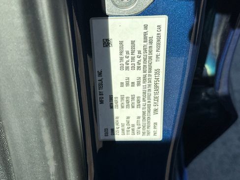 Used 2023 Tesla Model 3 Standard Range image 27