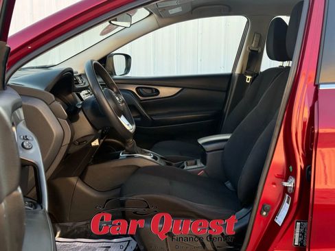 Used 2021 Nissan Rogue Sport S image 9