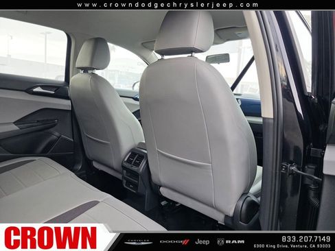 Used 2022 Volkswagen Taos SE image 18