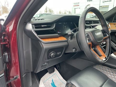 Used 2024 Jeep Grand Cherokee Summit image 22