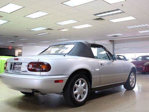 Used 1991 MAZDA MX-5 Miata RWD image 21