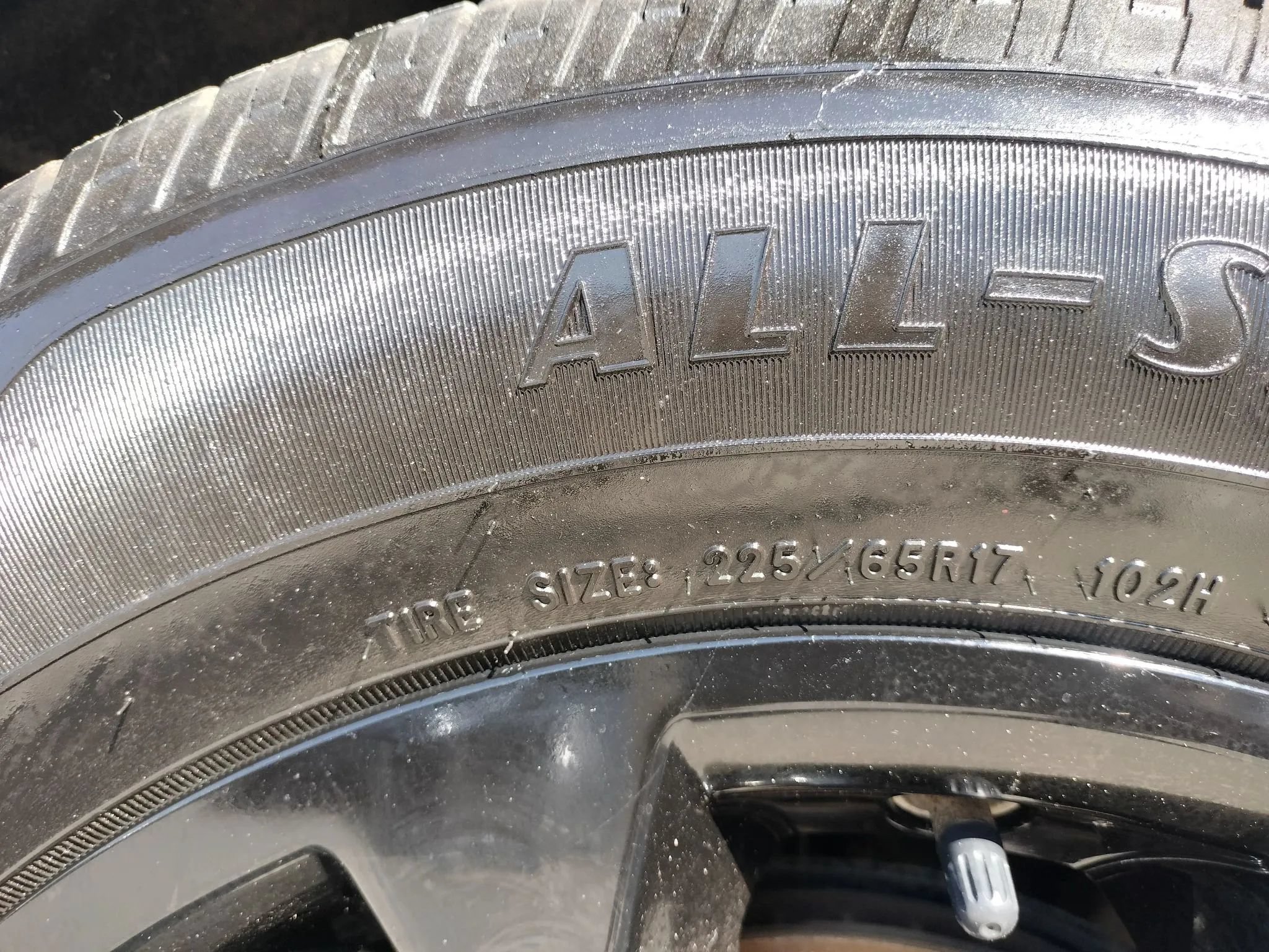 Used 2020 Ford Escape SE FWD image 18