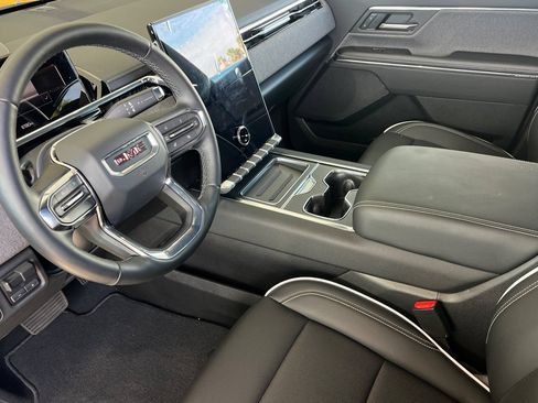 Used 2026 GMC Sierra EV Elevation w/ LPO, Elevation Dark Package AWD/4WD image 12