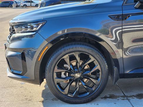 Used 2021 Kia Sorento SX image 7