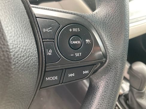 Used 2022 Toyota Corolla LE image 37