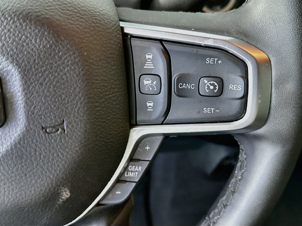 Used 2025 RAM 2500 Big Horn AWD/4WD image 24