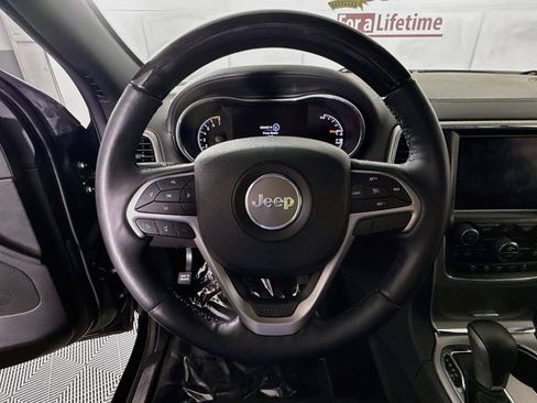 Used 2018 Jeep Grand Cherokee Overland AWD/4WD image 22