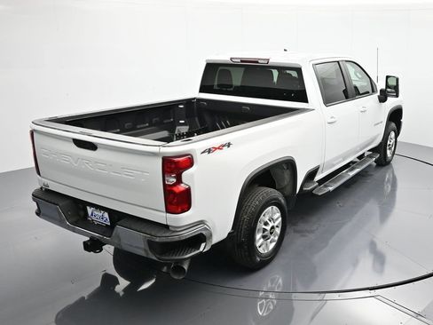 Used 2024 Chevrolet Silverado 2500 LT image 33