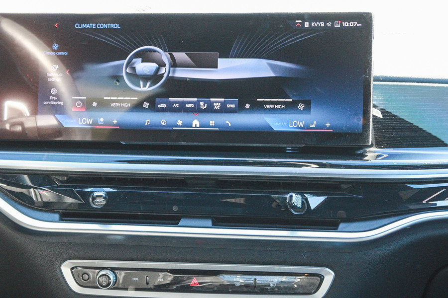 Used 2025 BMW X5 M60i AWD/4WD image 14