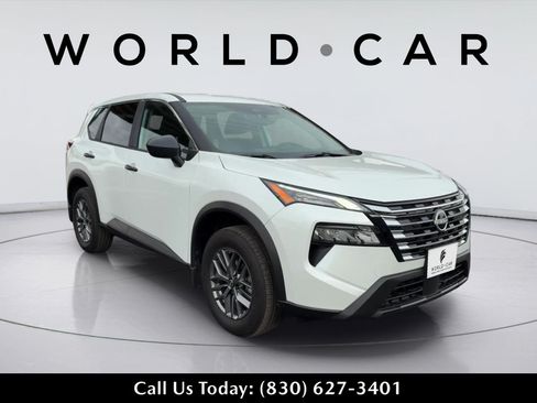 Used 2025 Nissan Rogue S FWD image 1