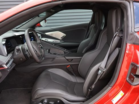 Used 2025 Chevrolet Corvette Z06 RWD image 22
