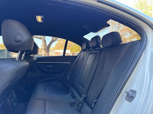 Used 2018 BMW 330i Sedan RWD image 10
