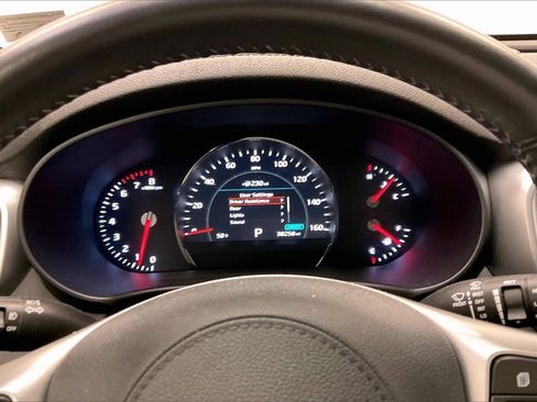 Used 2020 Kia Sorento EX image 18