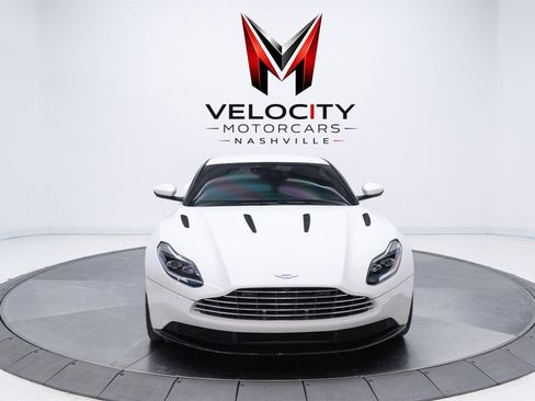 Used 2018 Aston Martin DB11 V12 image 11