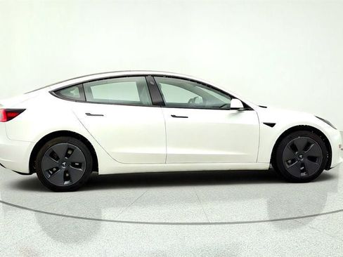 Used 2023 Tesla Model 3 Standard Range RWD image 4