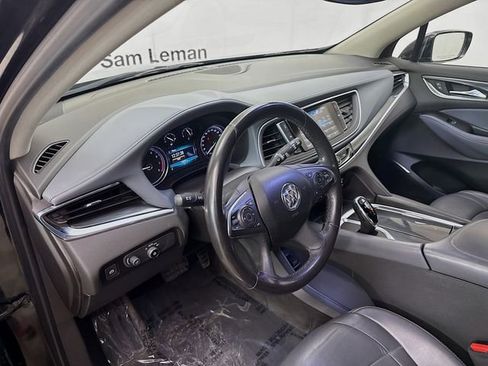 Used 2019 Buick Enclave Essence image 11