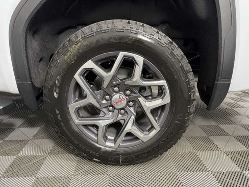 New 2026 GMC Sierra 1500 SLT w/ SLT Premium Plus Package AWD/4WD image 17