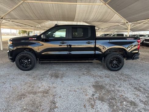 Used 2020 Chevrolet Silverado 1500 Custom Trail Boss w/ Custom Convenience Package image 4