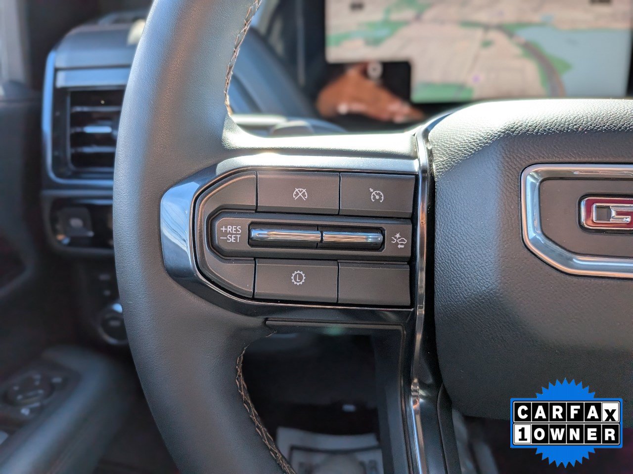Used 2025 GMC Yukon AT4 w/ AT4 Premium Package AWD/4WD image 29
