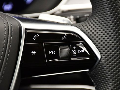 Used 2025 Audi S8 image 22