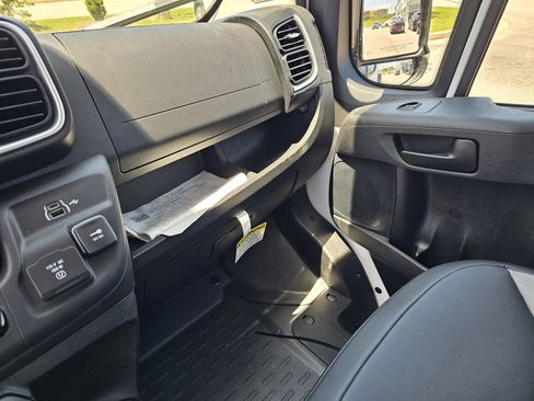 New 2025 RAM ProMaster 3500 w/ Quick Order Package 22H SLT+ FWD image 29