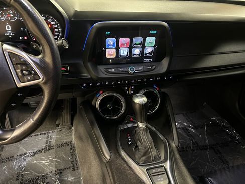 Used 2016 Chevrolet Camaro SS RWD image 21