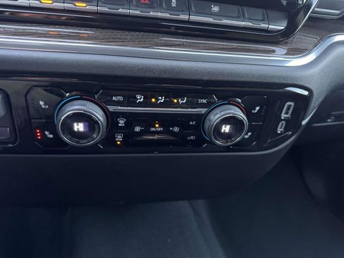 Used 2025 Chevrolet Silverado 1500 LT image 30