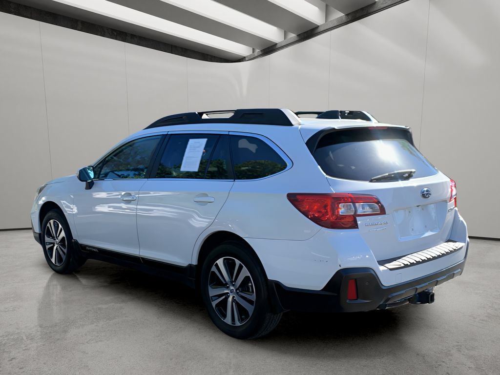Used 2018 Subaru Outback 2.5i Limited AWD/4WD image 3