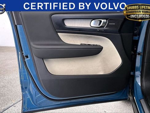 Certified 2023 Volvo XC40 B5 Ultimate w/ Protection Package Premier AWD/4WD image 23
