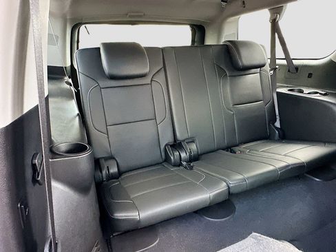 Used 2019 Chevrolet Suburban LT image 30